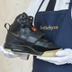 Imagen para el artículo titulado Estas zapatillas de Kanye West para Nike serán las más caras jamás vendidas